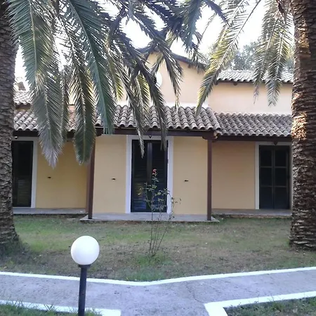 Rododafni * Roda (Corfu)